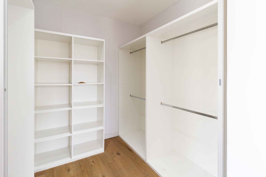 To Let 3 Bedroom Property for Rent in Green Point Western Cape